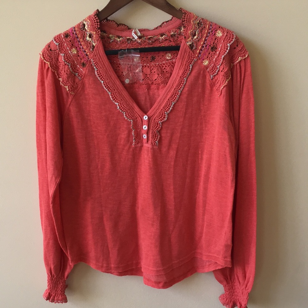 NWOT Women's Coral Long-Sleeve Embroidered V-Neck Top
